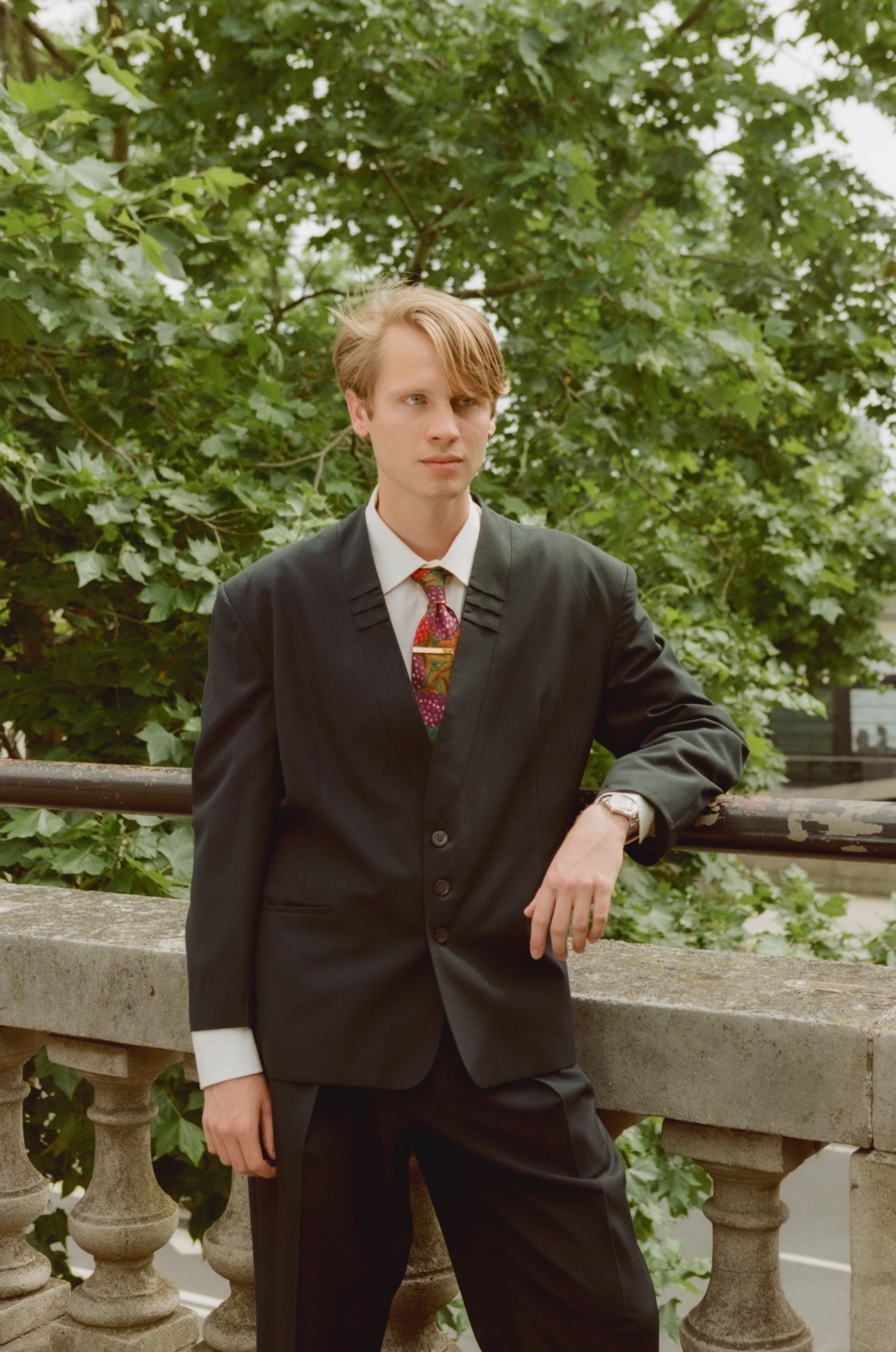 1980'S COLLARLESS SUIT