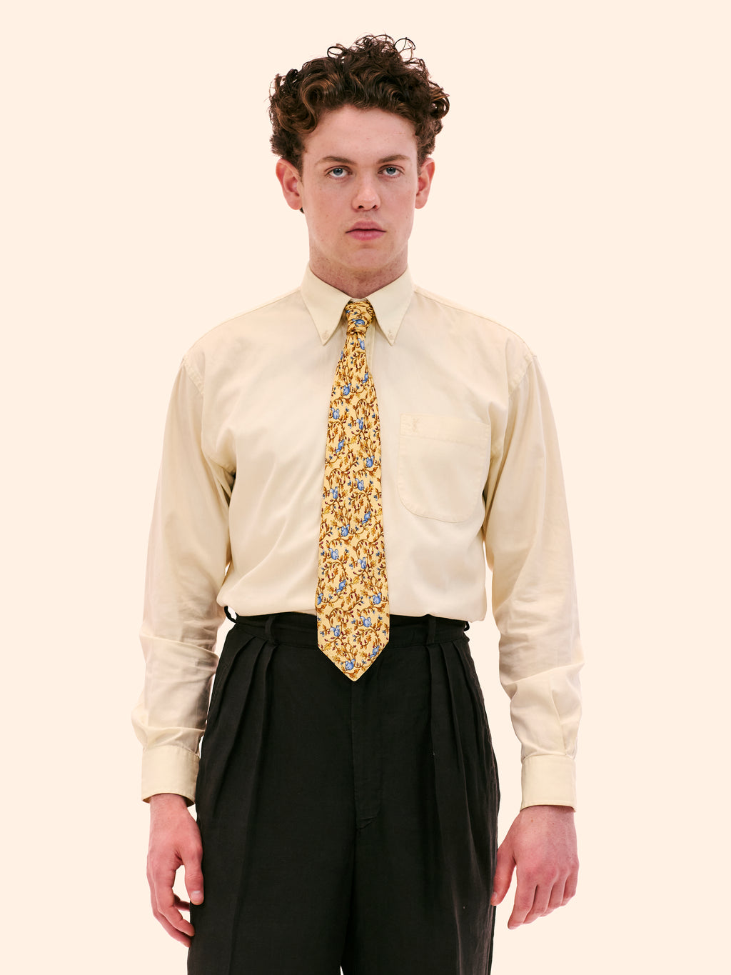 HIGHLANDER SQUIRREL ON TREES TIE