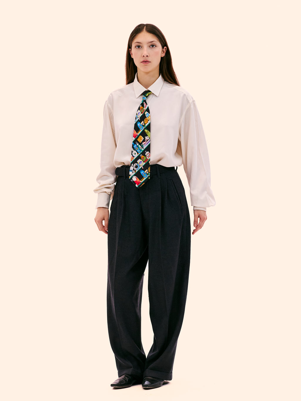 1991 NICOLE MILLER MEDICINE CABINET TIE