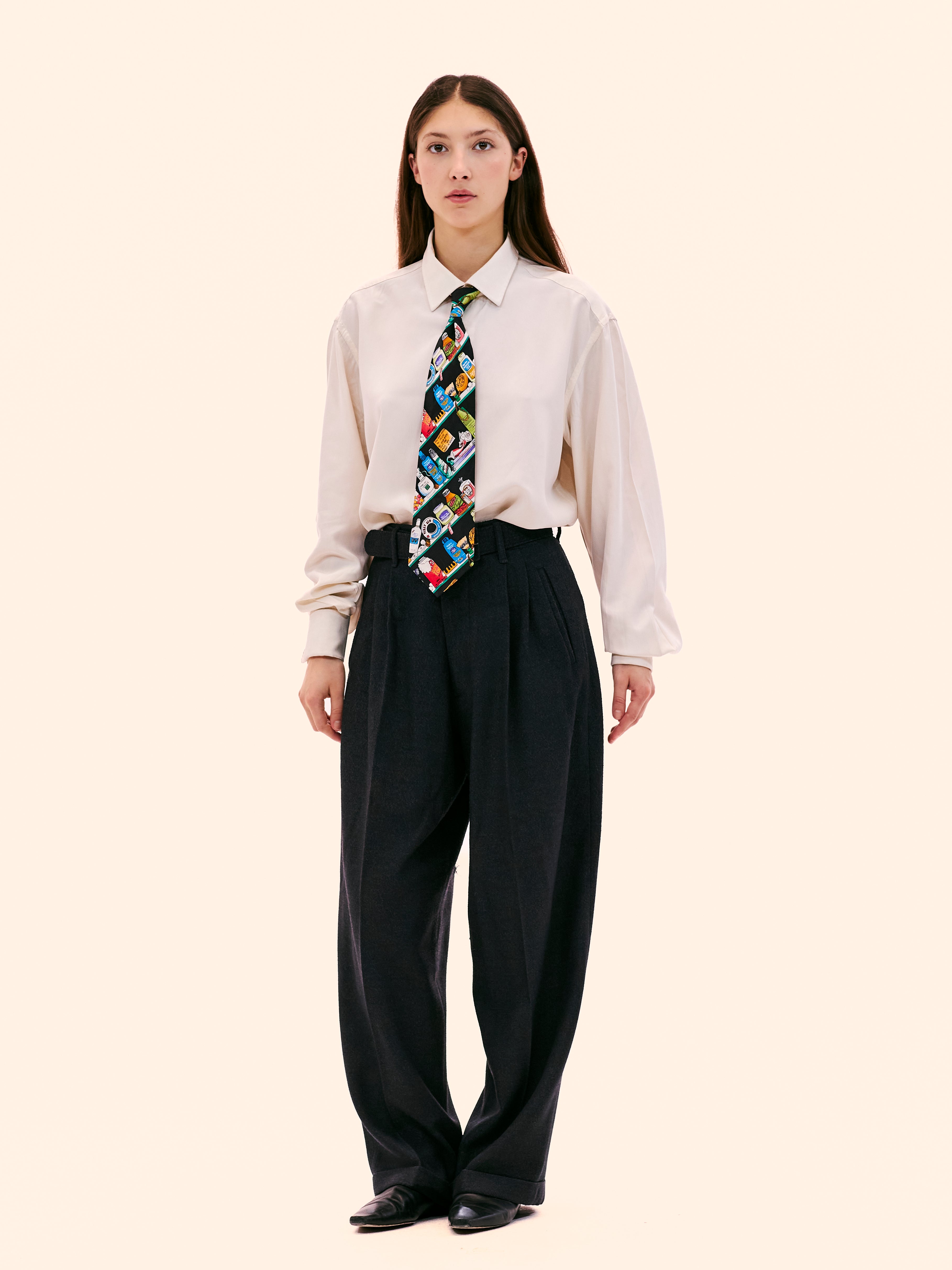 1991 NICOLE MILLER MEDICINE CABINET TIE