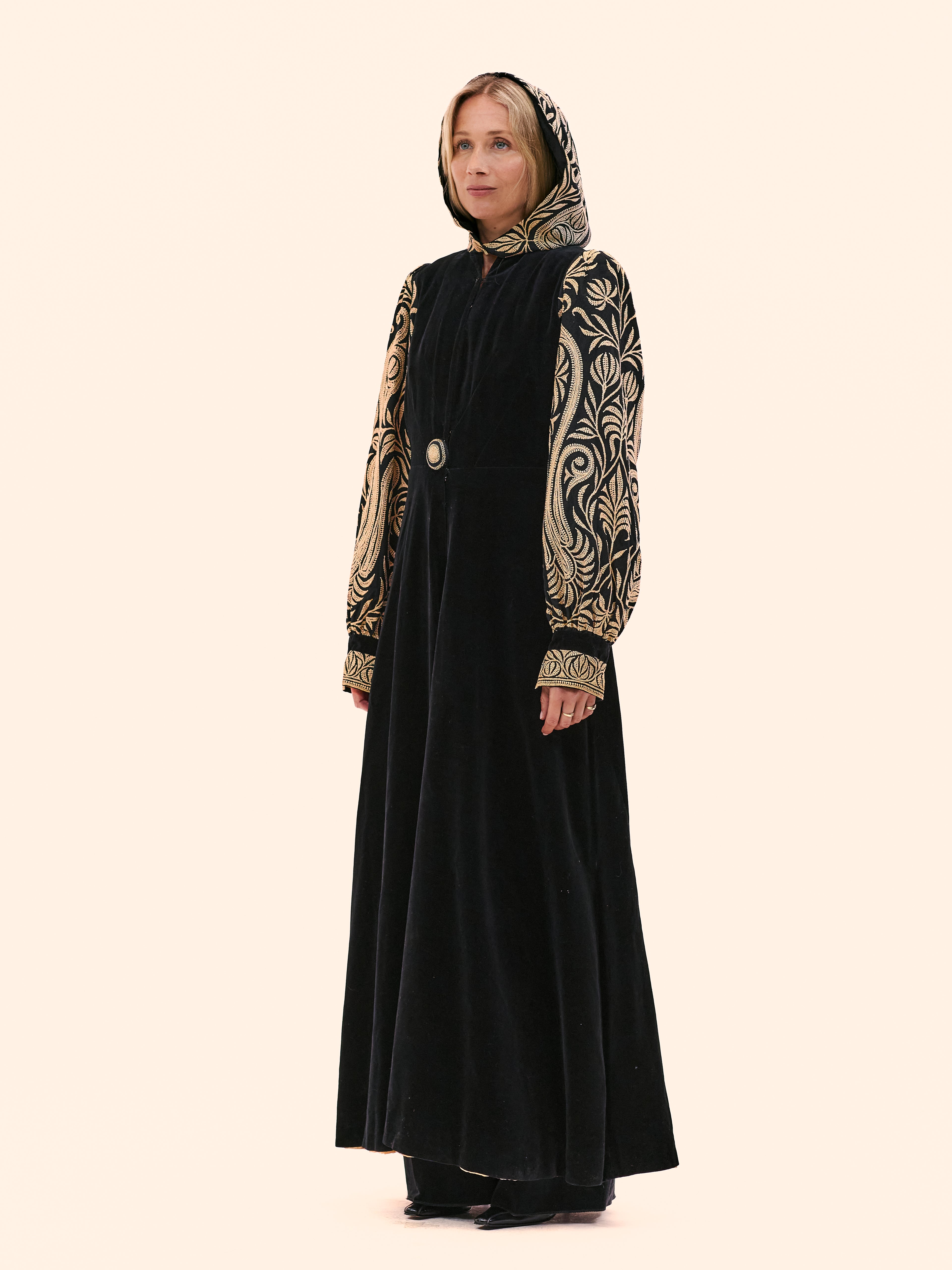 1930'S EMBROIDERED BLACK VELVET COAT
