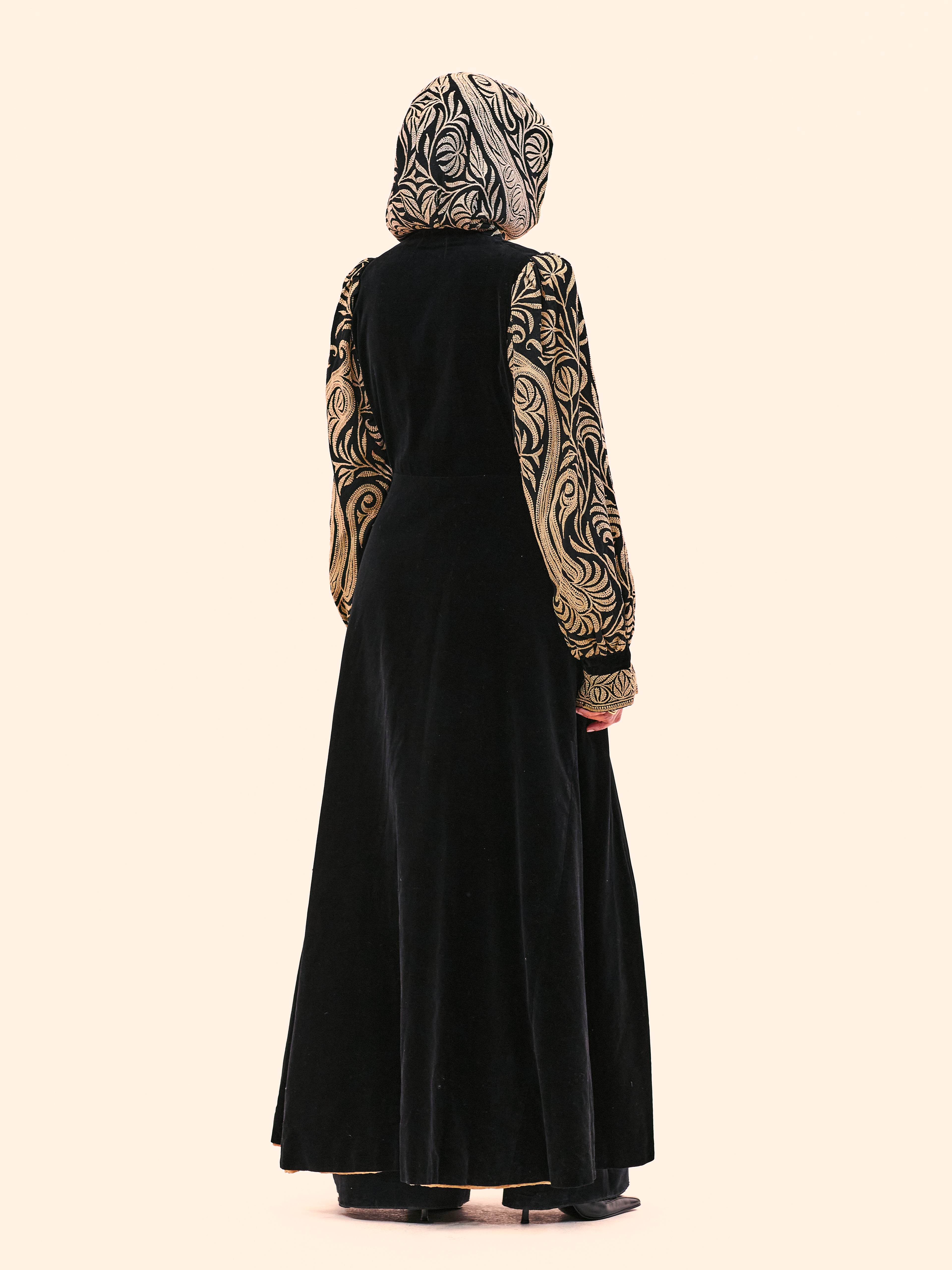 1930'S EMBROIDERED BLACK VELVET COAT