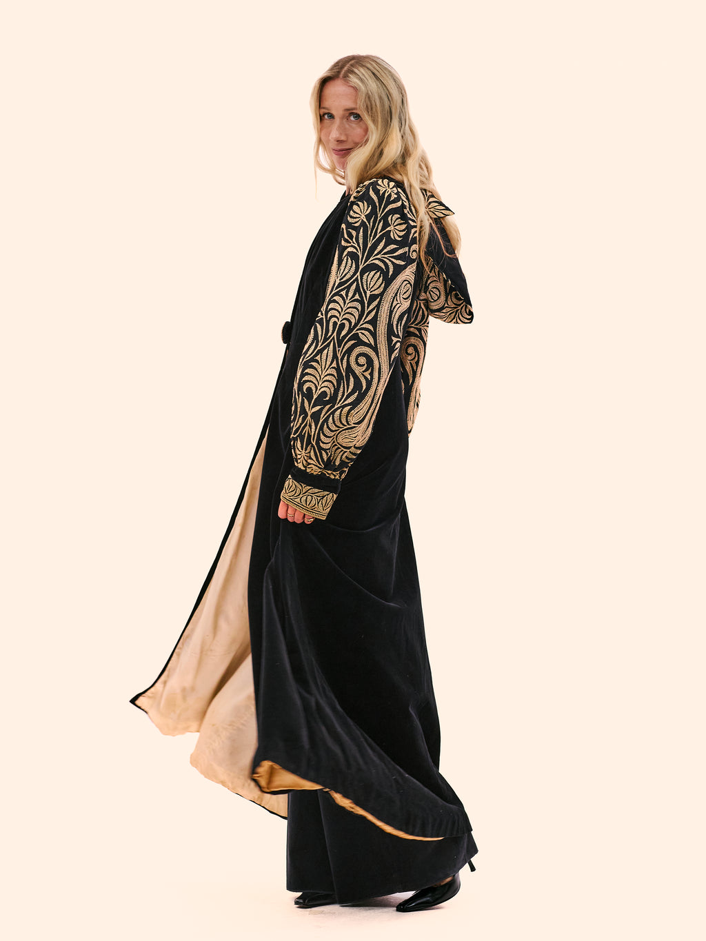 1930'S EMBROIDERED BLACK VELVET COAT