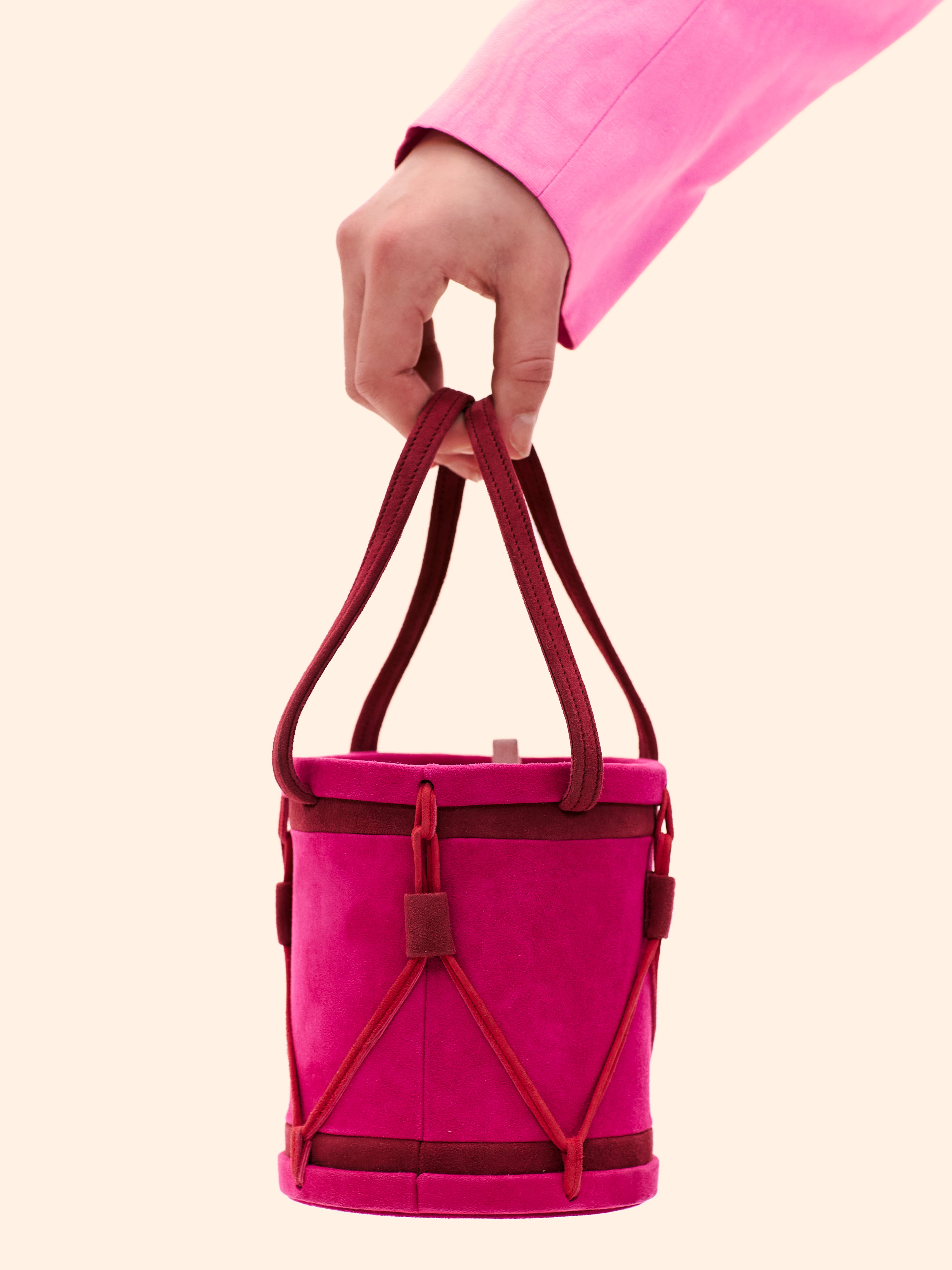 1980'S NINA RICCI PINK SUEDE DRUM BAG