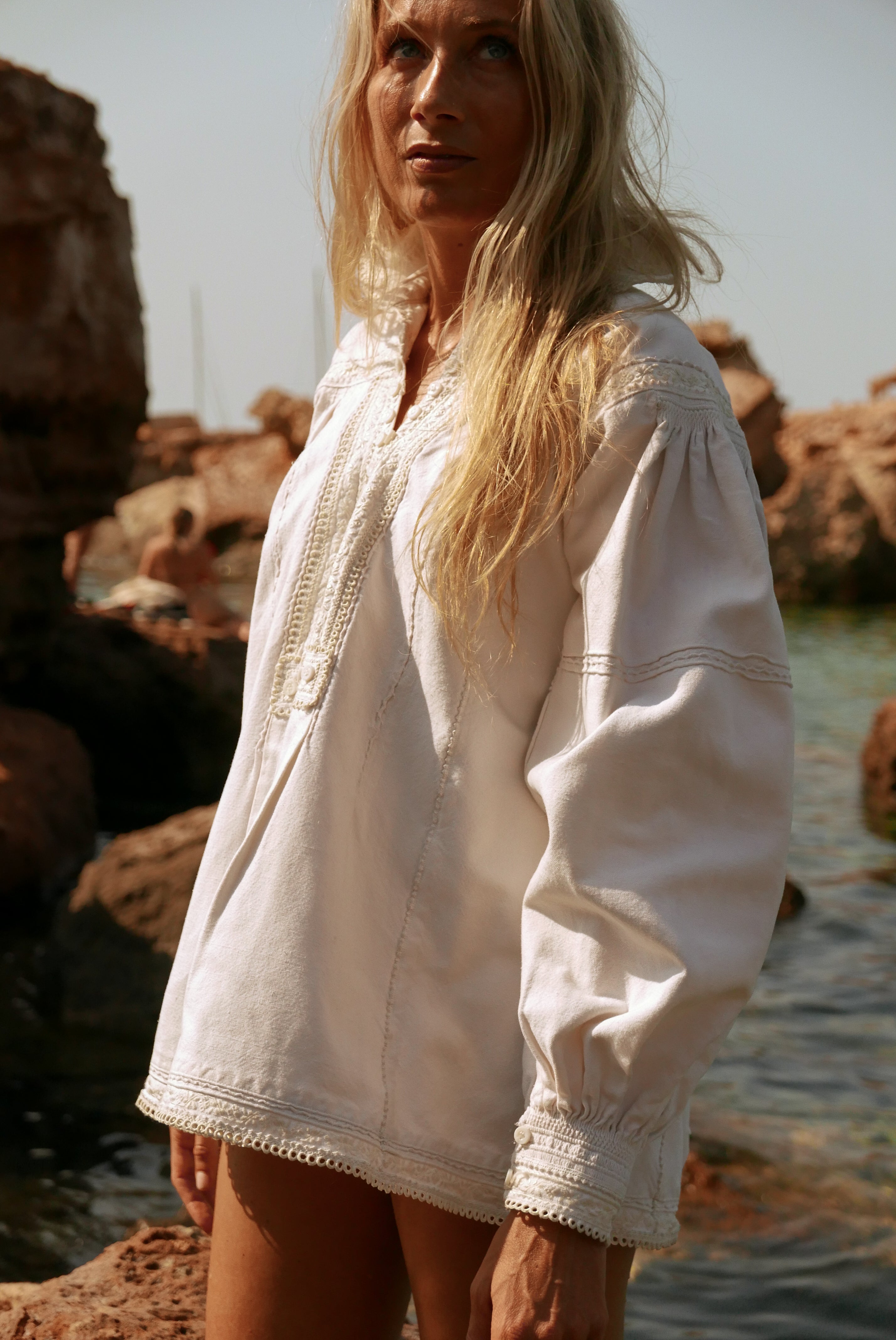 1970'S BALKAN EMBROIDERED SHIRT