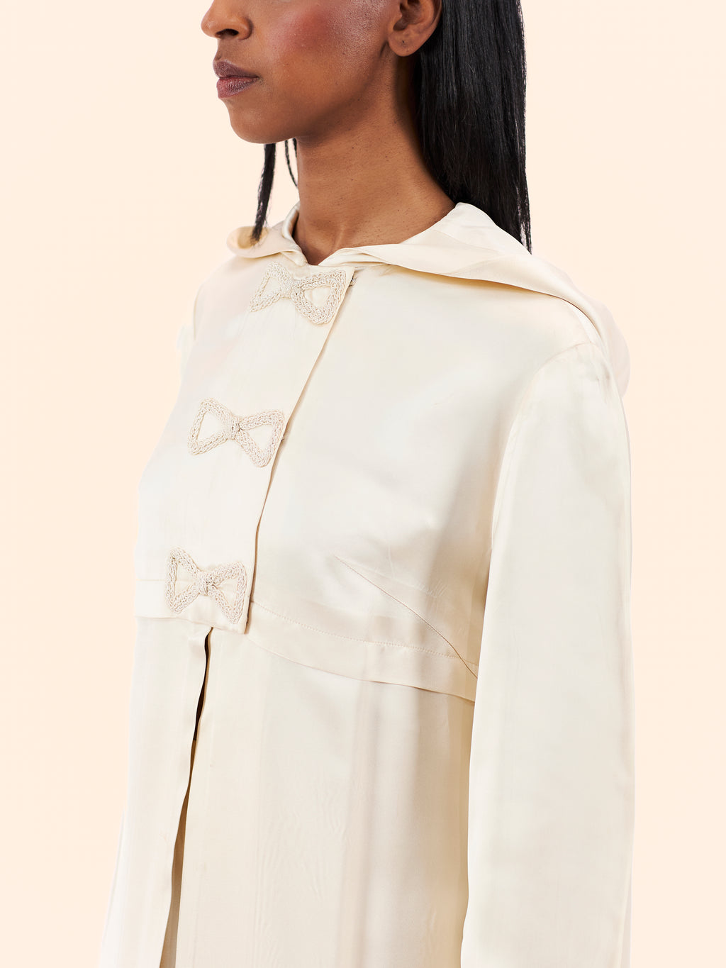 1930'S HOODED SILK EMBROIDERED COAT CAPE