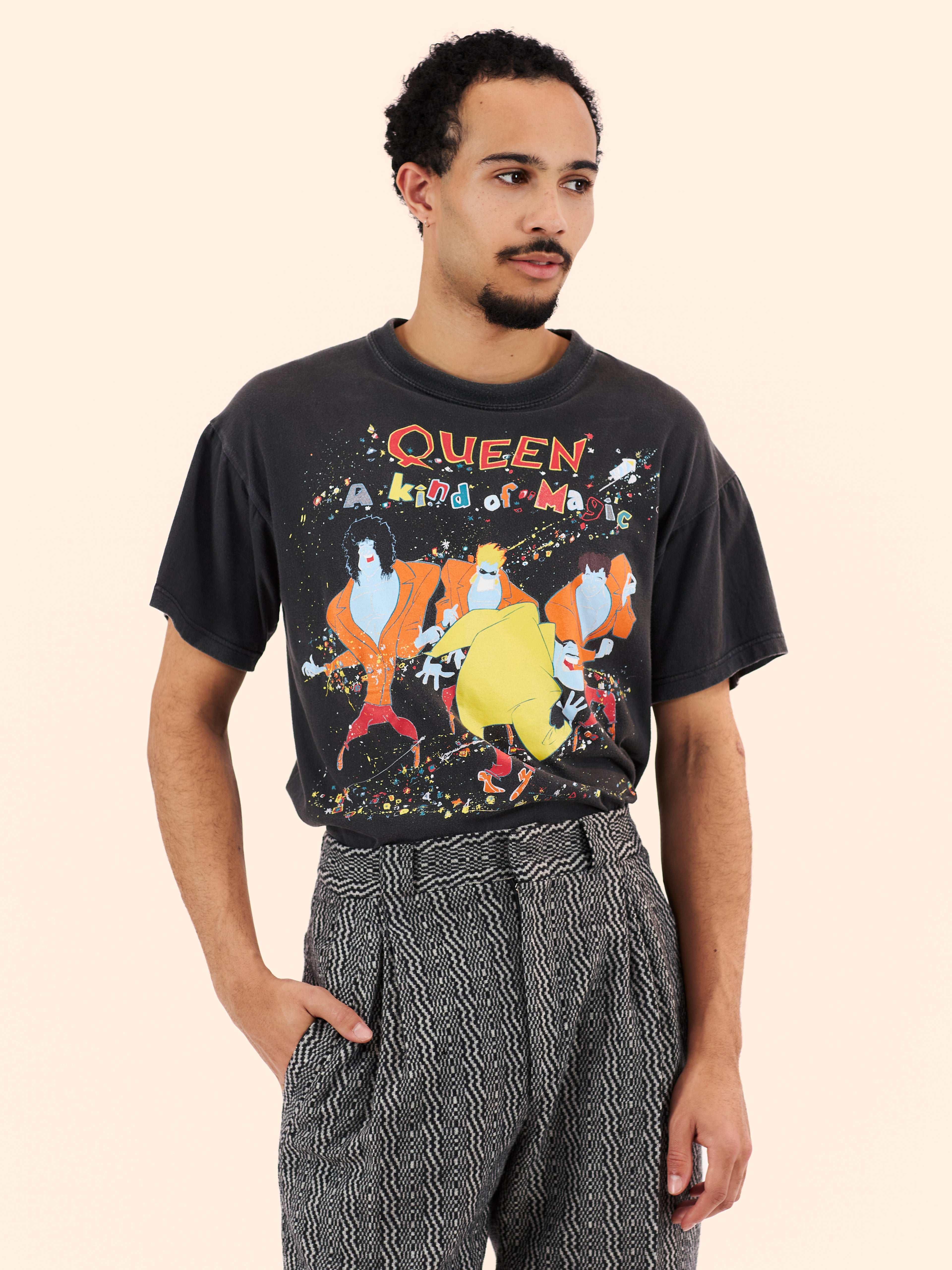 QUEEN T-SHIRT