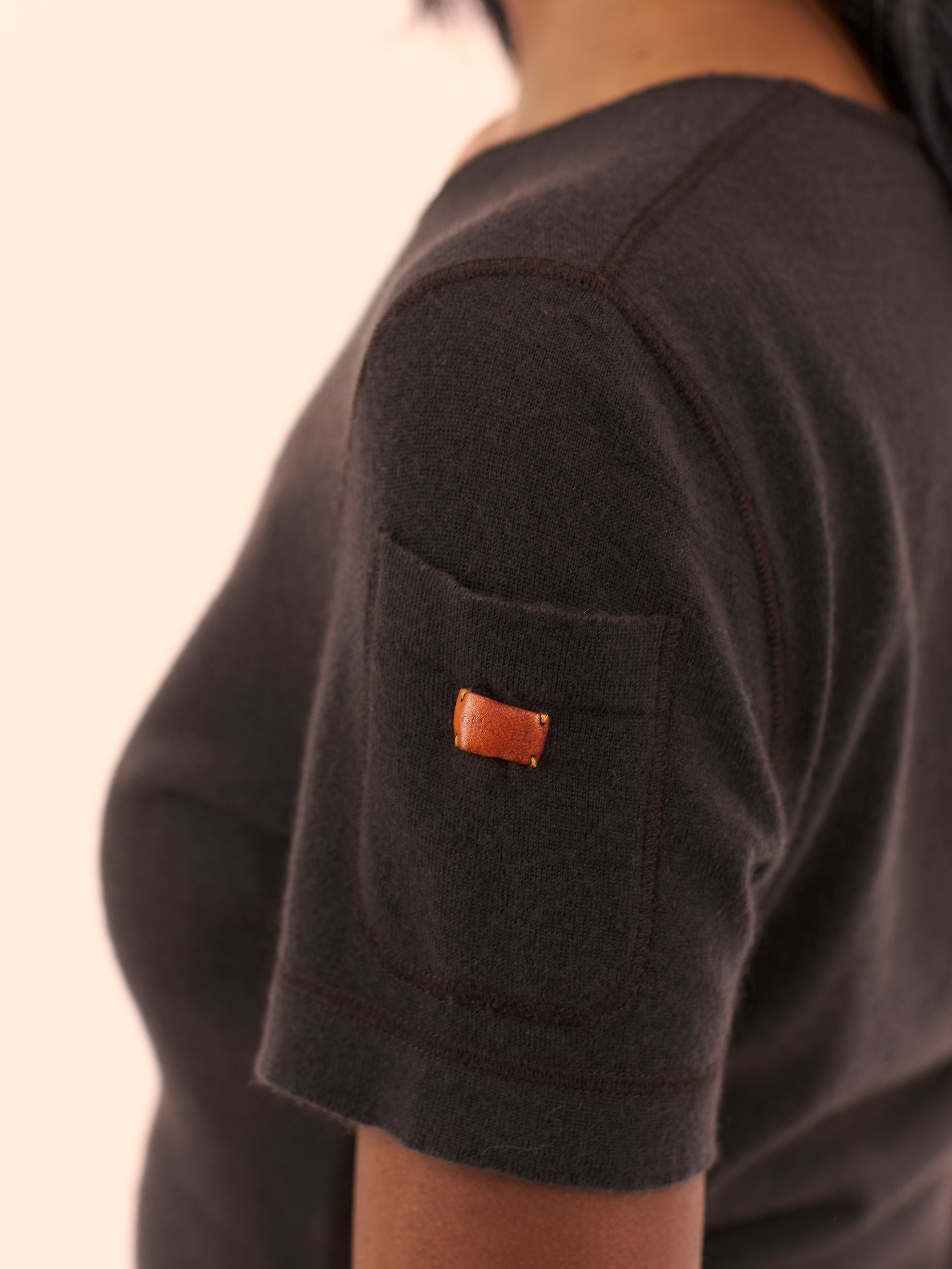 A/W 00-01 CHANEL BY KARL LAGERFELD BROWN CASHMERE TOP