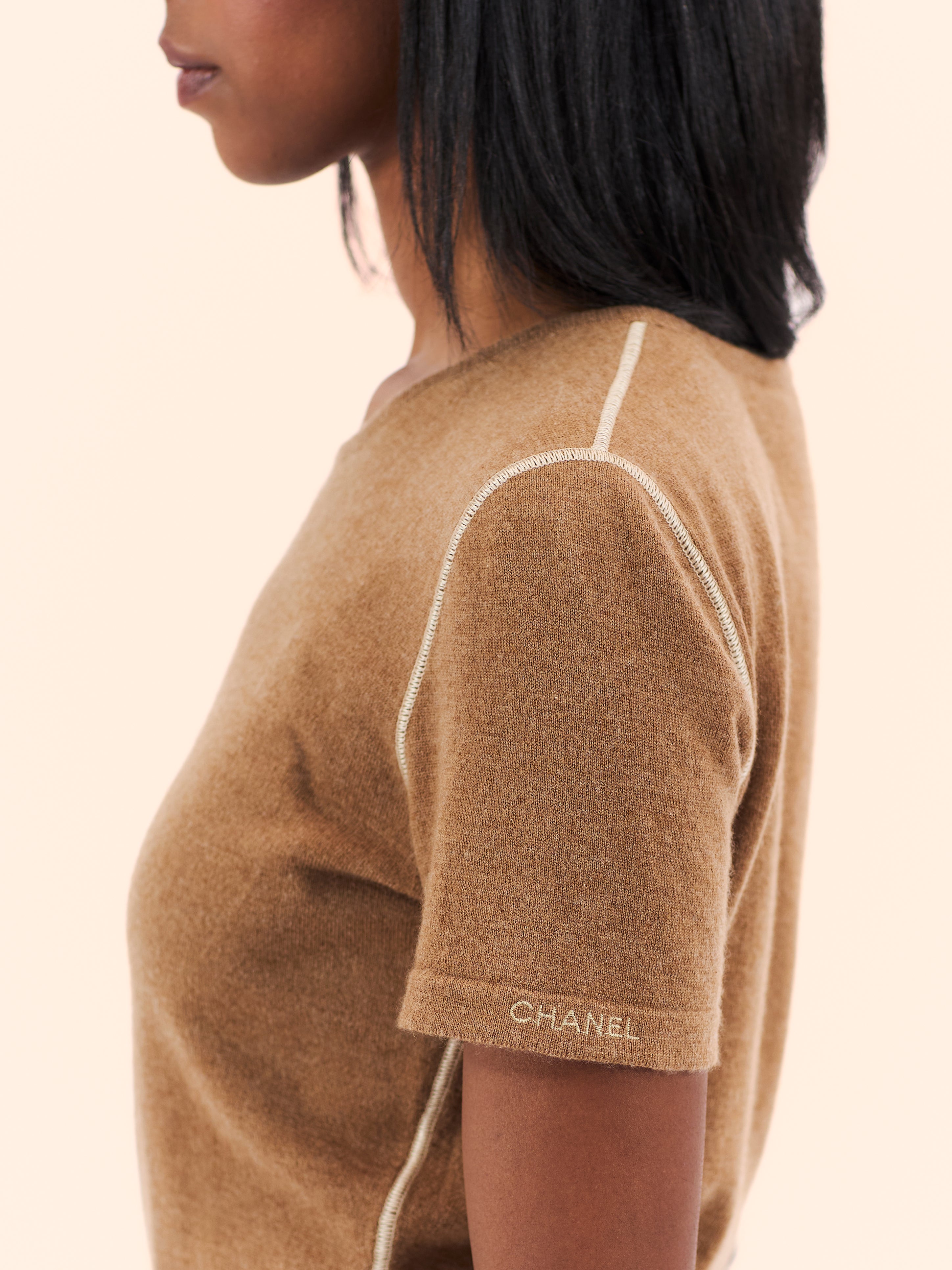 A/W 00-01 CHANEL BY KARL LAGERFELD BEIGE CASHMERE TOP