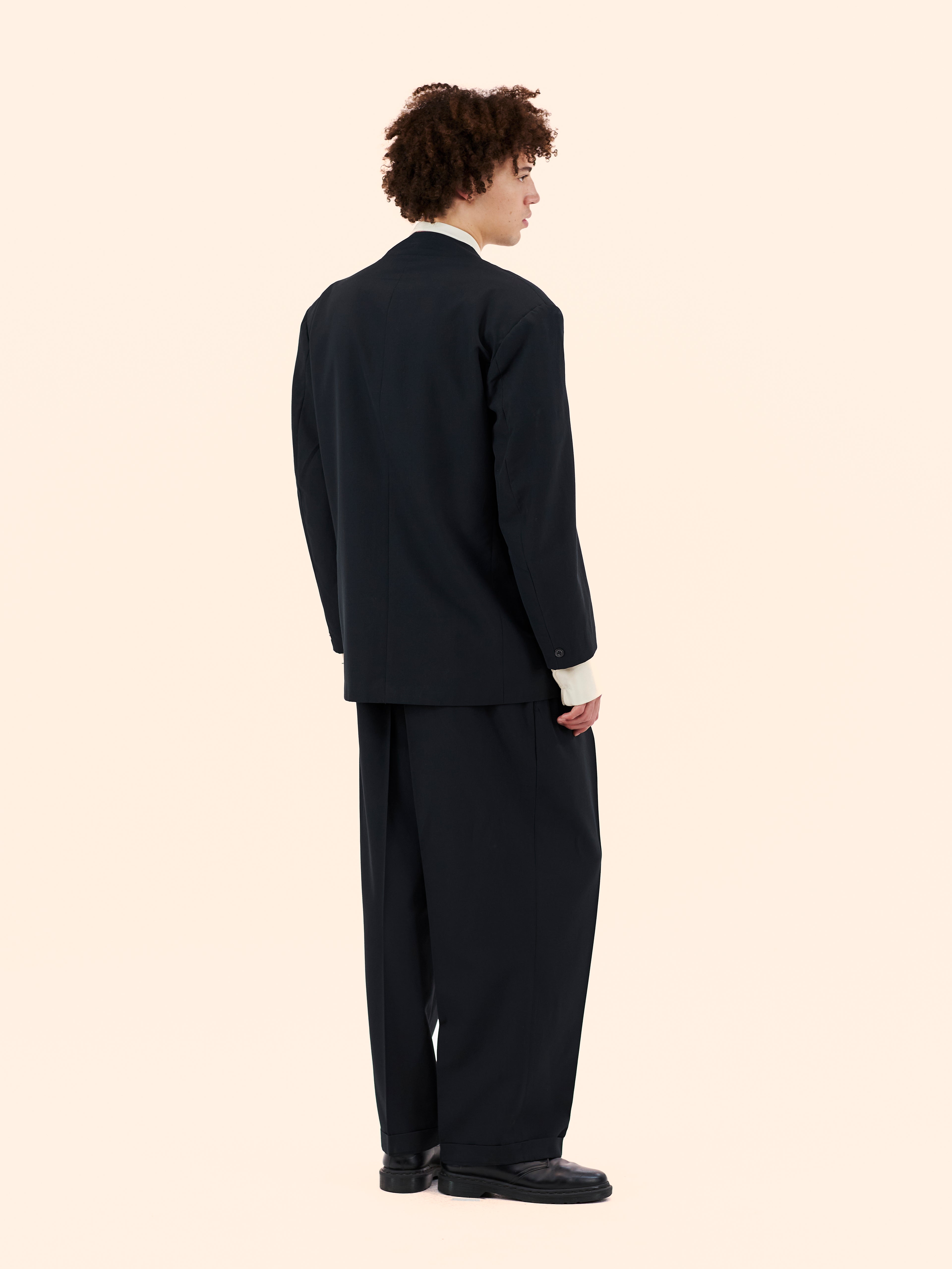1980'S COLLARLESS SUIT