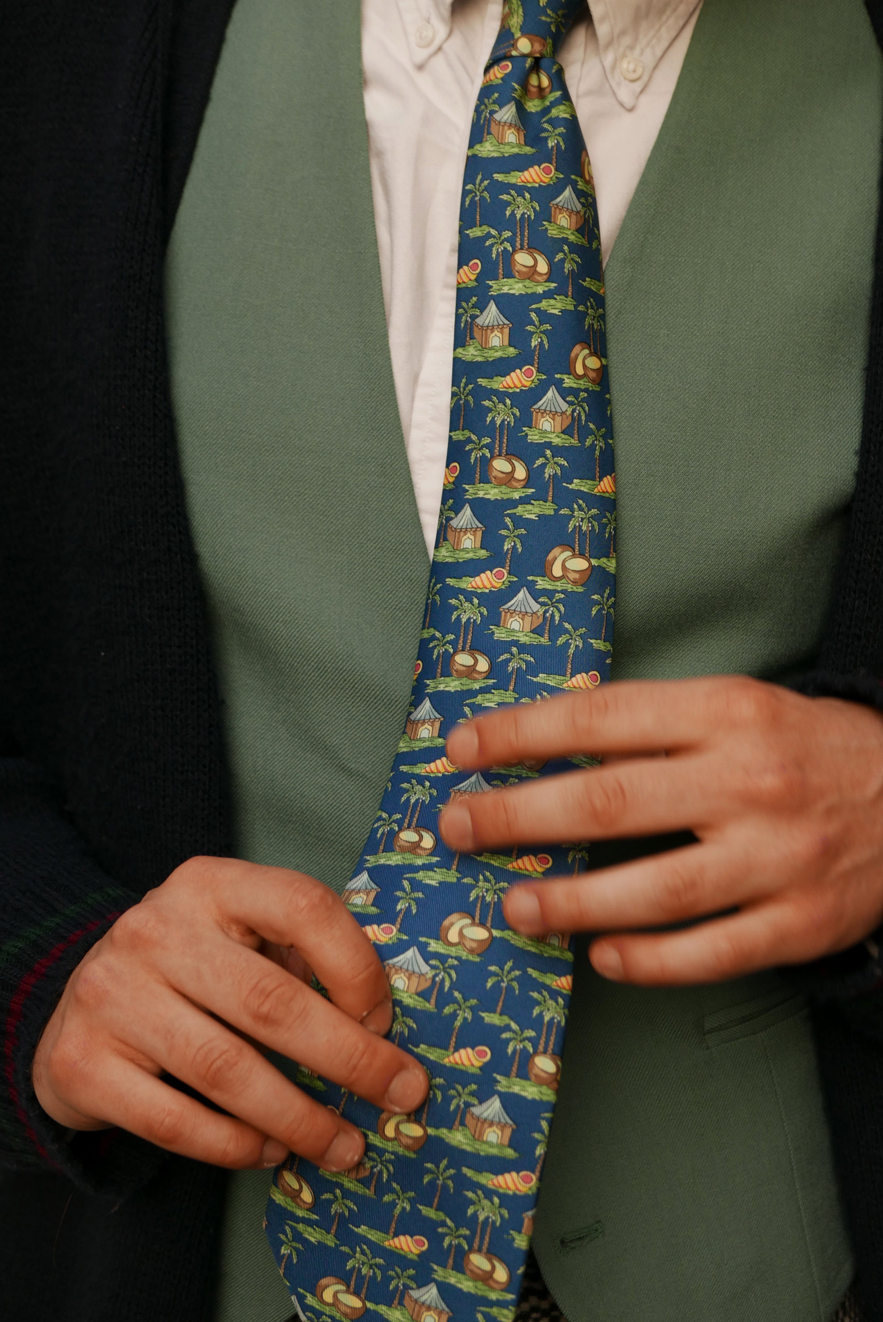 HERMES TROPICAL ISLAND TIE