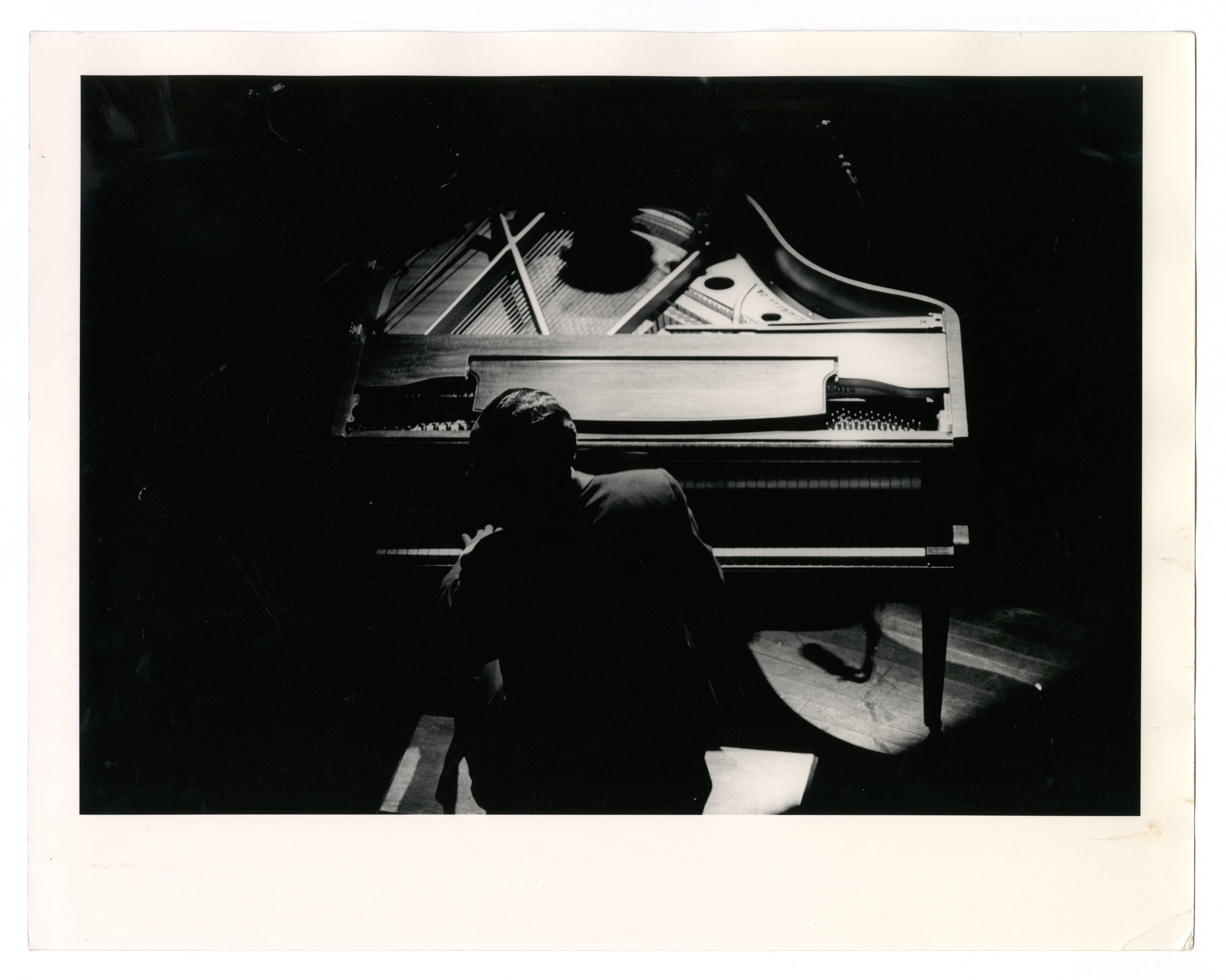 DUKE ELLINGTON ON STAGE PERFORMING AT THE UNIVERSITY OF CHICAGO, 1960 BY TED WILLIAMS