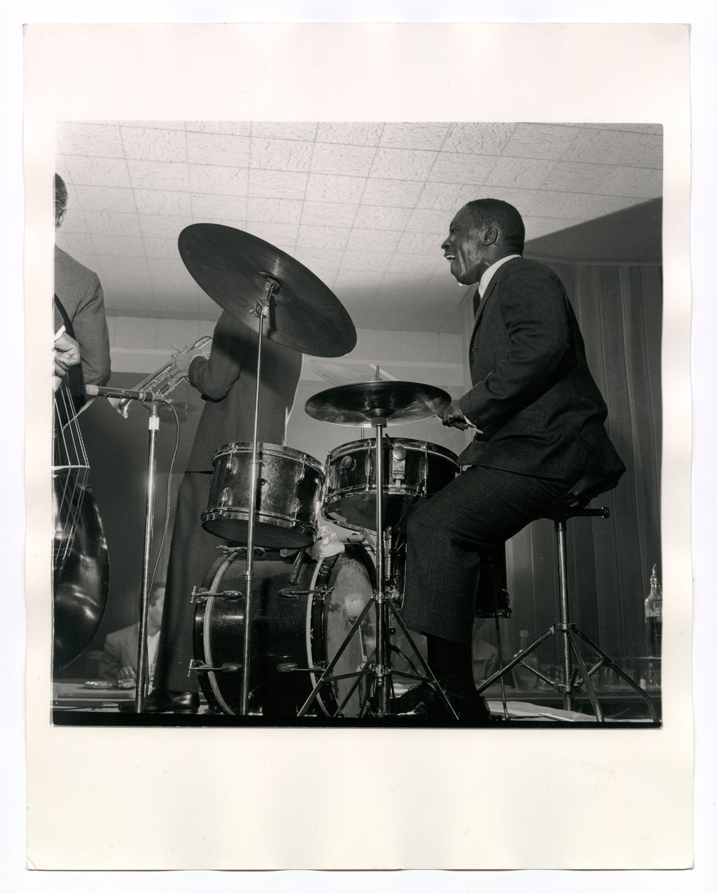 ART BLAKEY PLAYING THE DRUMS ON STAGE ALONGSIDE THE JAZZ MESSENGERS AT THE SUTHERLAND LOUNGE, CHICAGO, IL BY TED WILLIAMS